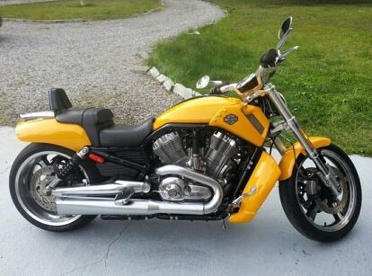 1-Owner 2011 V-Rod Muscle MUST SELL