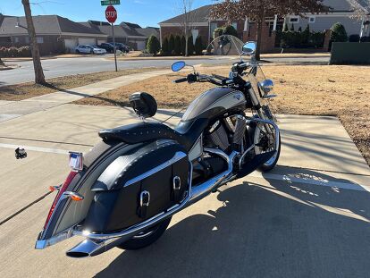 2014 Victory Cross Roads Classic - low mileage, new tires and lots mor
