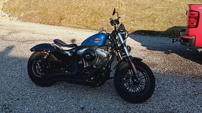 2022 Sportster with less than 400 miles Video/pictures includef