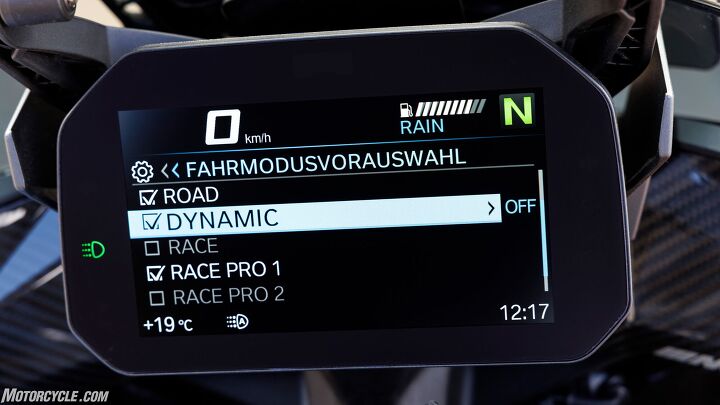 Fahrmodusvorauswahl, indeed. Zee Germans love smashing words together. How many Race Pro modes does one need?