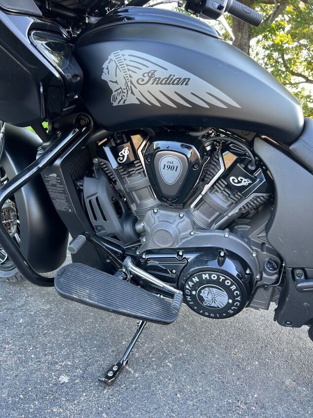 2024 indian motorcycle challenger dark horse with powerband audio pac