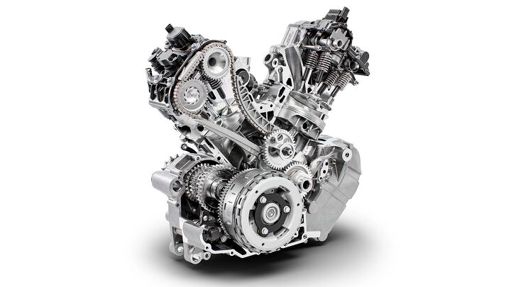 As the last standing big-bore V-Twin dedicated to performance, the 1350cc LC8 engine didn’t need to get bigger or badder – but KTM did it anyway. Cam Shift technology broadens the torque curve massively.