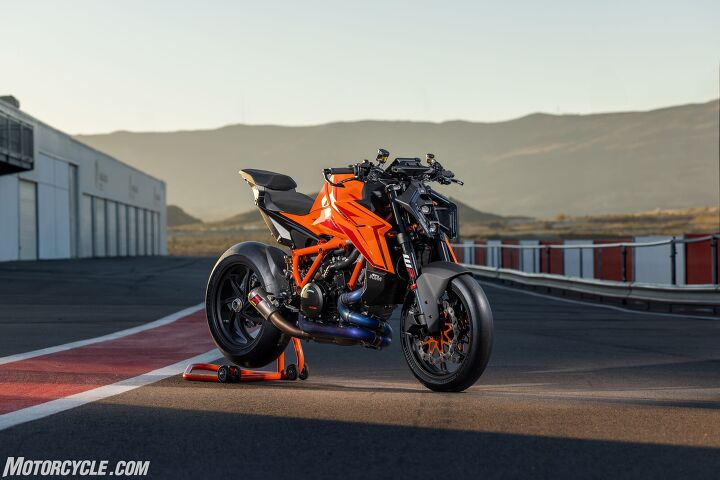 2024 ktm 1390 super duke r evo review track test