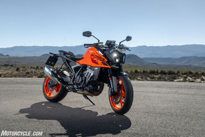 It might be hard to notice in photos, but the 990’s physical presence is more substantial than the 890’s. Some of that is due to the bulked-up appearance of the fuel tank and shrouds surrounding it. Separately, say hello to the 990’s headlight. Love it or hate it, you definitely won’t stop talking about it.