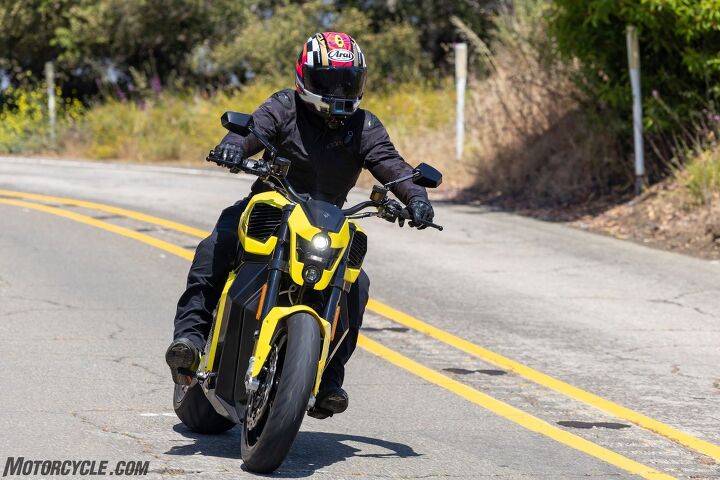 If cruising is more your style, the forward-mounted pegs make that possible. Though shorter riders might find it a reach to the bars and/or pegs in this position.