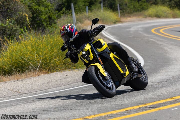 Conversely, if you want to play, then the mid-mount pegs are the way to go. You’ll need the leverage to keep the bike turning.