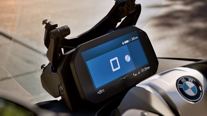 2025 bmw c 400 gt and c 400 x first look