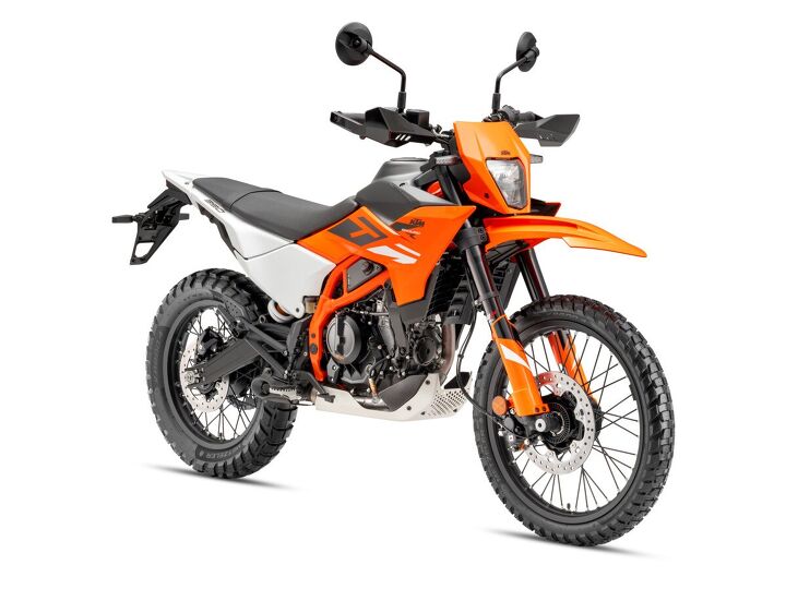 2025 ktm 390 enduro r first look