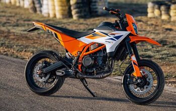 2025 KTM 390 SMC R – First Look