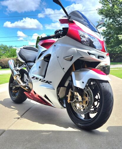BIG BEAUTIFUL 2005 ZX-12R