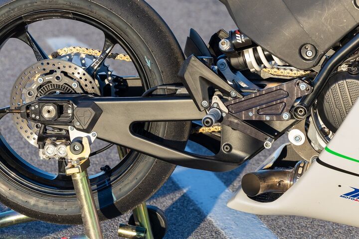Other key Krämer staples include two eccentrics: one at the bottom mounting point for the seat to adjust the seat angle, and the other just above the exhaust pipe to change the swingarm angle. A new trick bit on the APX is the axle block/chain adjuster.