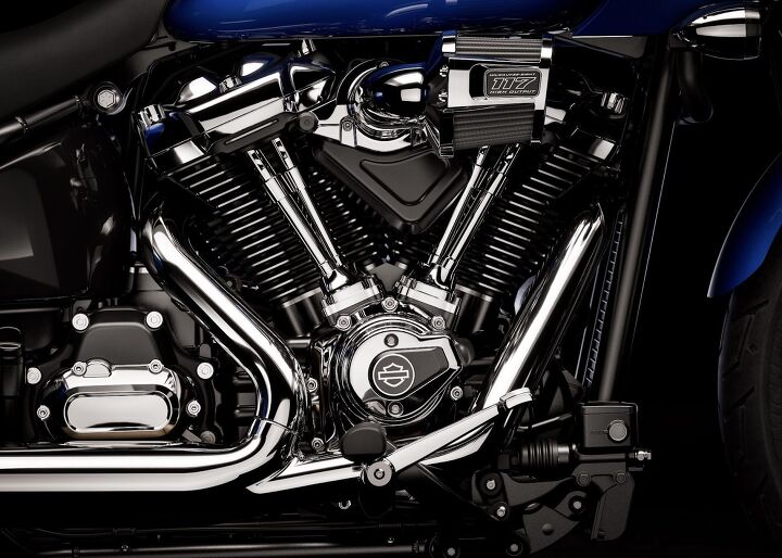 The Milwaukee-Eight 117 H.O. comes with a Heavy Breather performance intake and has a higher redline than the Custom and Classic engines.