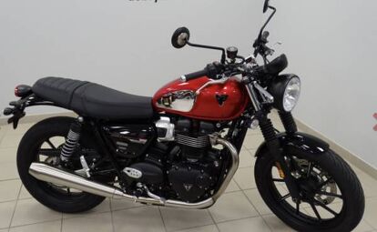 2023 Triumph Speed Twin 900 Chrome Mint only 519 miles