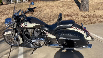 2014 Victory Cross Roads Classic, Pristine with low miles and lots of 