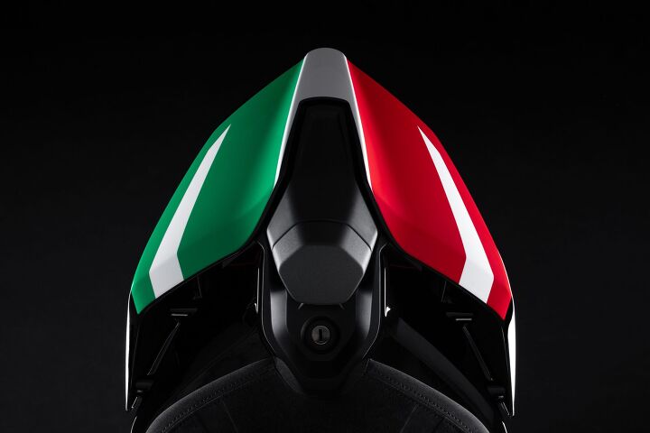 2025 ducati panigale v4 tricolore gallery