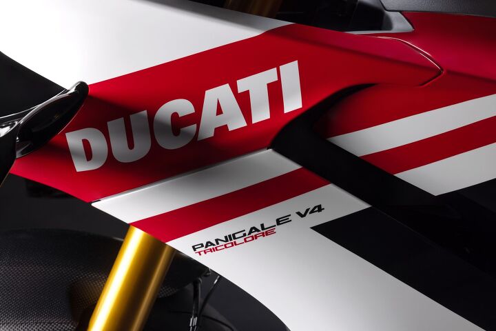 2025 ducati panigale v4 tricolore gallery