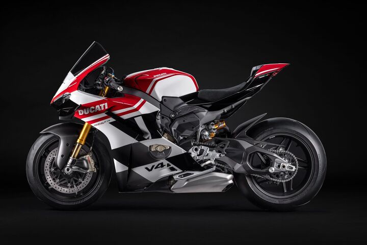 2025 ducati panigale v4 tricolore gallery