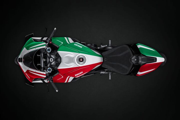 2025 ducati panigale v4 tricolore gallery