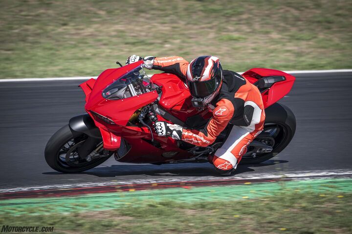 2025 ducati panigale v4s review gallery