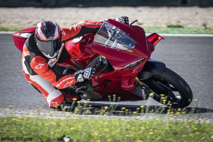 2025 ducati panigale v4s review gallery