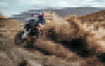2025 KTM 1390 Super Adventure R Gallery