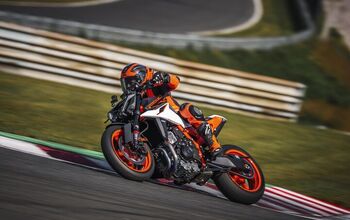 2025 KTM 990 Duke R Gallery