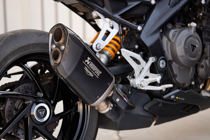 2025 triumph speed triple 1200 rs first look