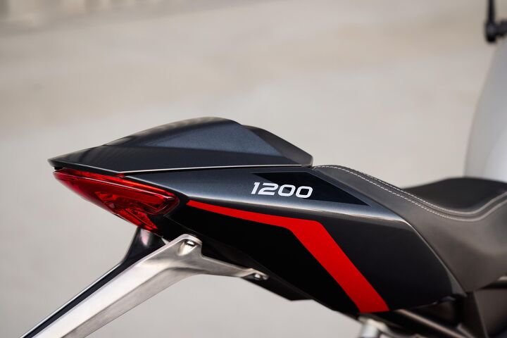 2025 triumph speed triple 1200 rs first look gallery