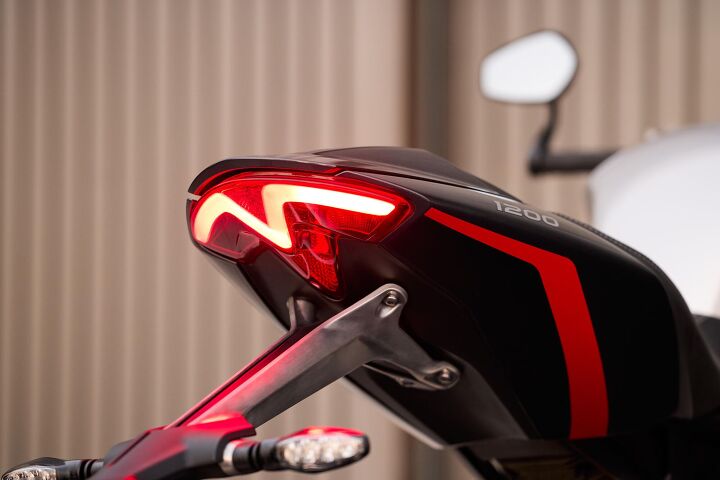 2025 triumph speed triple 1200 rs first look gallery