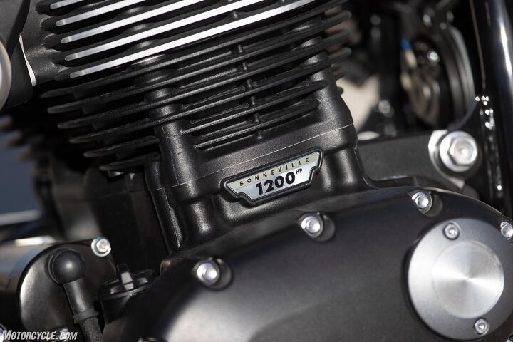 2025 triumph speed twin 1200 and speed twin 1200 rs review gallery