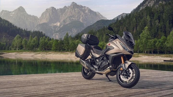 2025 Honda NT1100 Gallery
