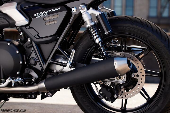 2025 triumph speed twin 900 review gallery