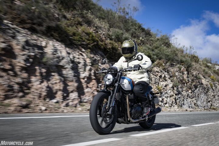 2025 triumph speed twin 900 review gallery