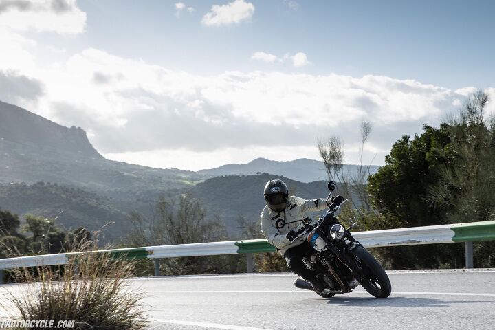 2025 triumph speed twin 900 review gallery