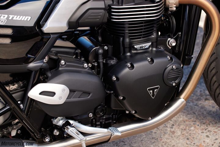 2025 triumph speed twin 900 review gallery