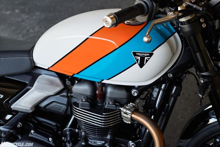 2025 triumph speed twin 900 review gallery