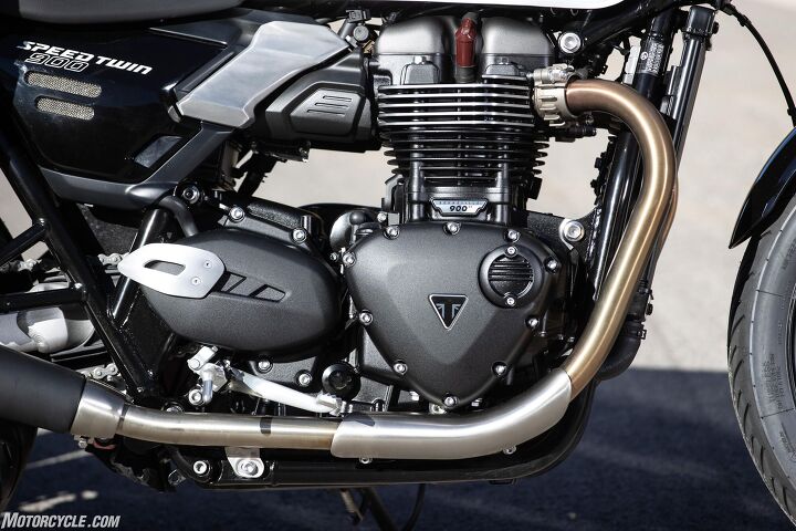 2025 triumph speed twin 900 review gallery