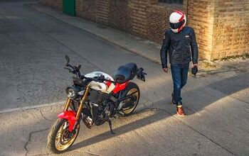 2025 Yamaha XSR900 First Look Gallery