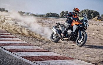 2025 KTM 1390 Super Adventure S EVO Photo Gallery